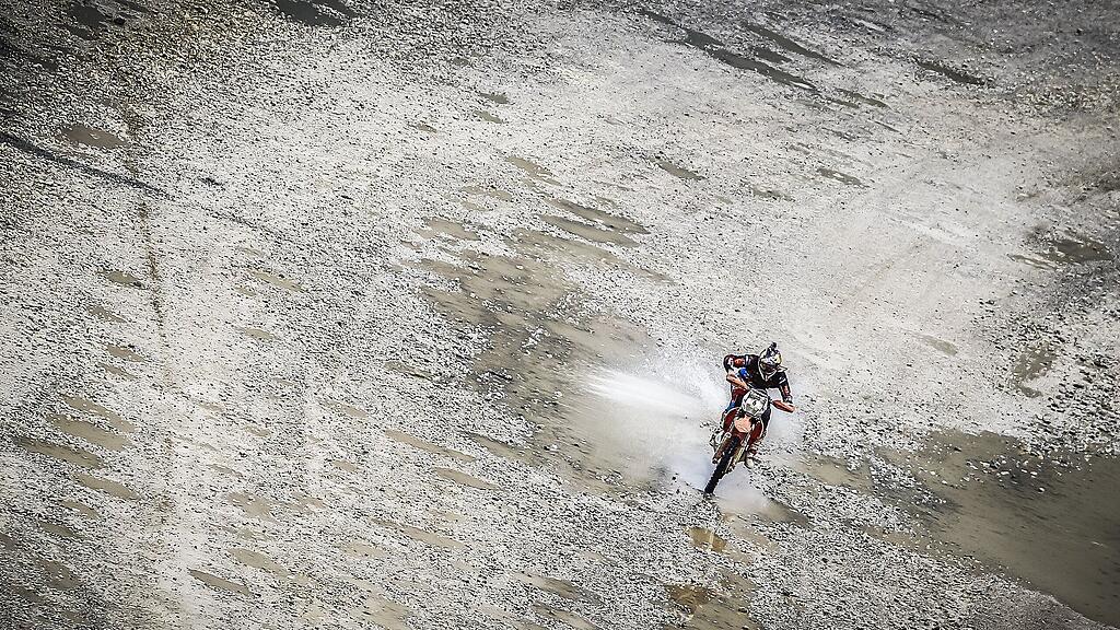 Download von www.picturedesk.com am 31.08.2015 (07:23). 
APA18638438_01062014 - EISENERZ - ÖSTERREICH: Der Brite Jonny Walker während des Red Bull Hare Scramble im Rahmen des 20. Erzbergrodeos am Sonntag, 01. Juni 2014, in Eisenerz. FOTO: APA/ERWIN SCHERIAU - 20140601_PD1674