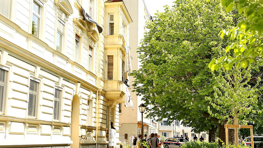 20220514-fmt_Hausbesetzung_durch_Linksextreme_in_Salzburg_KJ017.JPG