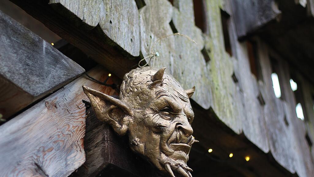 Maskenausstellung "Grossarler Gschlacht"