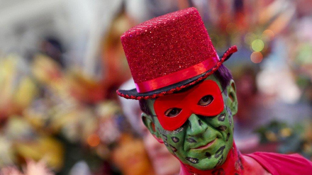 Life Ball 2014: Erste Gäste am Magenta Carpet (Kostüme)