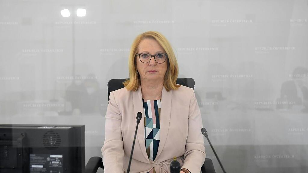 Zweite NR-Präsidentin empört sich über ständige Diskreditierung