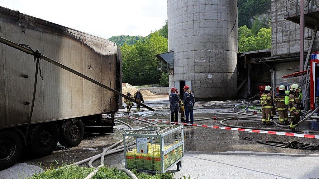 Leube: Feuerwehr im Großeinsatz