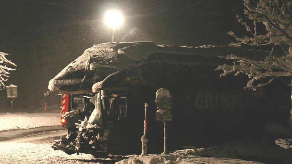 20 Verletzte bei Busunfall