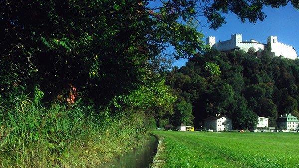 Tour durch den Almkanal