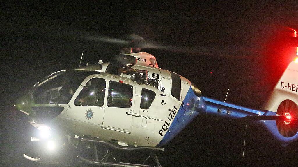 Die Rettungsaktion dauerte bis nach Mitternacht an.