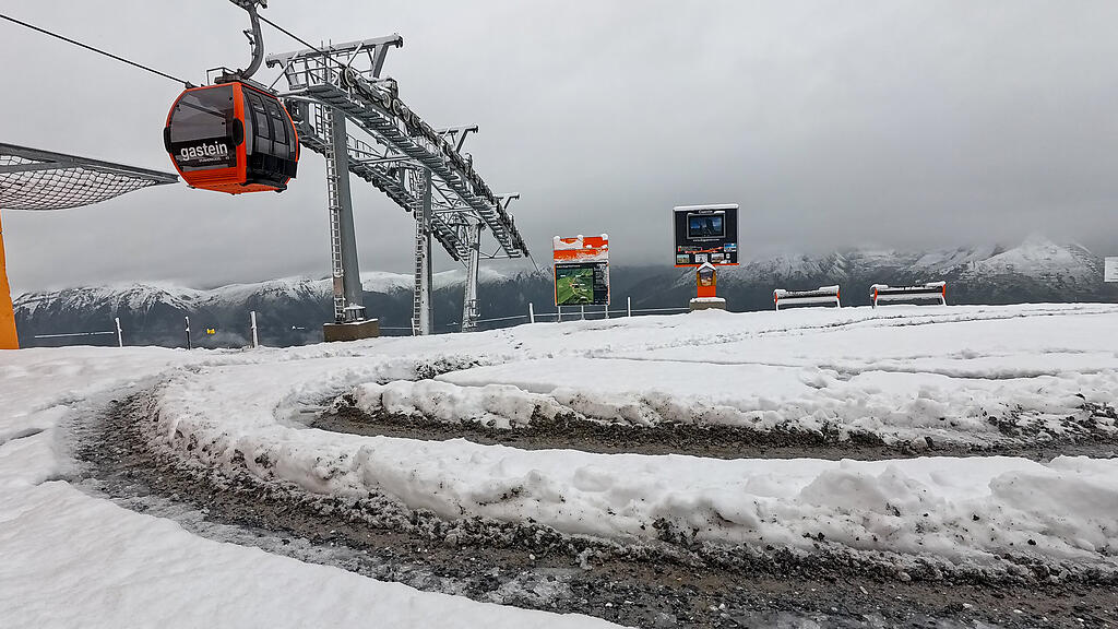 Schnee im Juli auf Salzburgs Bergen: Kaltfront sorgt für Wintereinbruch