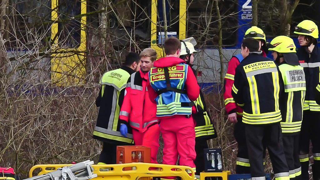 Zugunglück in Bad Aibling: Weitere Bilder der Unfallstelle