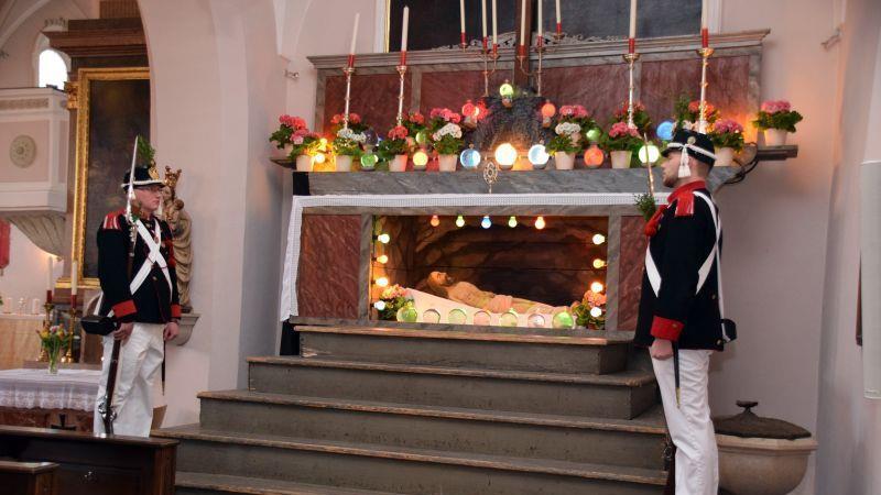 Traditionelle Grabwache in Grödig