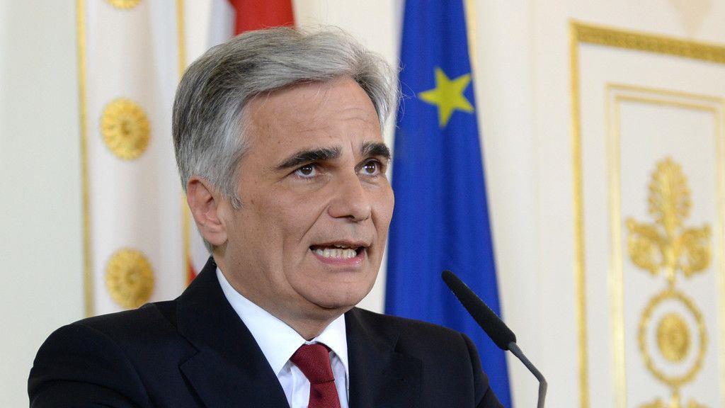 Werner Faymann legt alle Ämter zurück