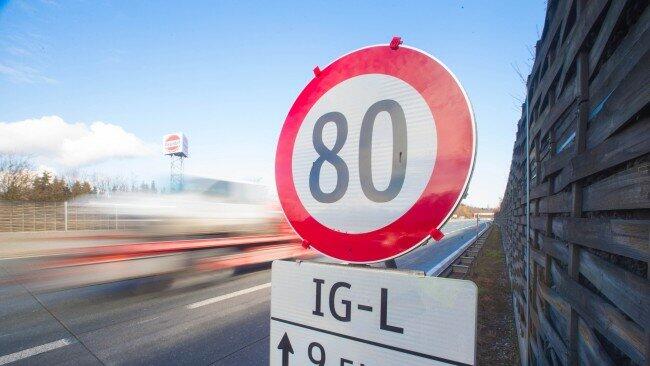Das Thema Tempo 80 sorgt wieder für Diskussion.