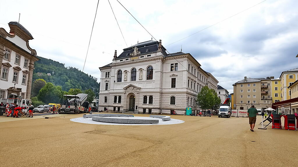 Kajetanerplatz Asphaltierungsarbeiten Endspurt
