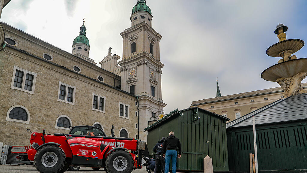 Aufbau Christkindlmarkt II