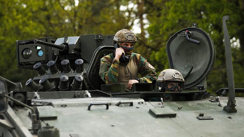 Belgien jagt bewaffneten Soldaten