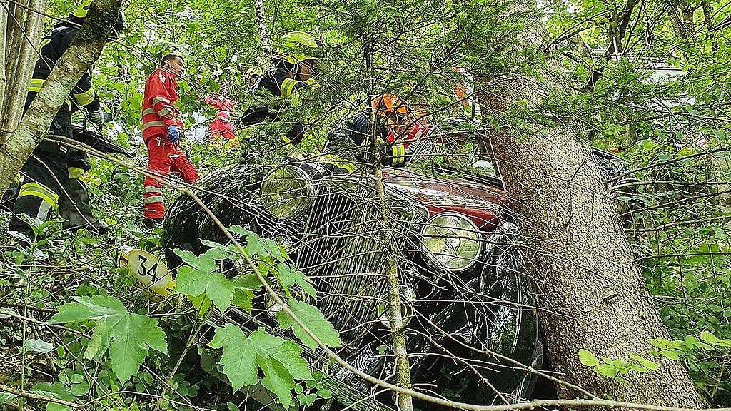 Oldtimer in Bad Goisern abgestürzt