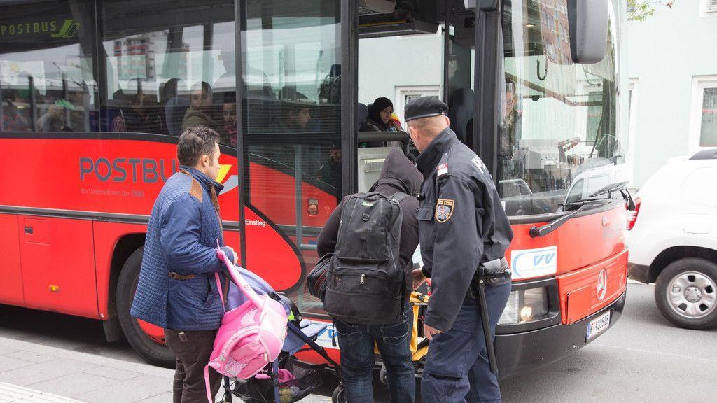 Flüchtlinge am Donnerstag am Salzburger Hauptbahnhof