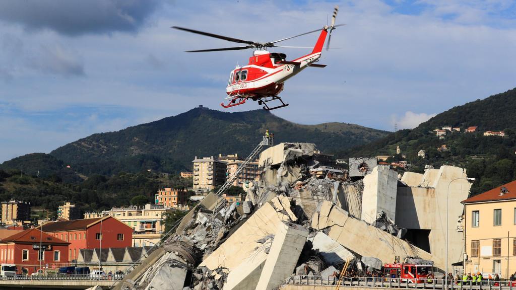 Autobahnbr\u00fccke st\u00fcrzt in Genua ein II