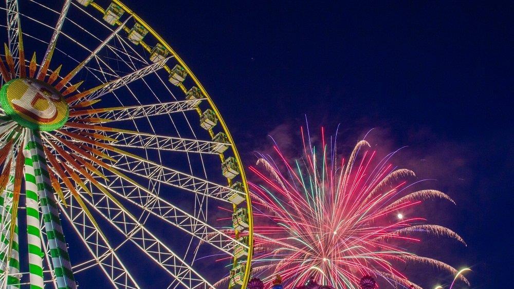 42. Dult: Feuerwerk am Freitag, I