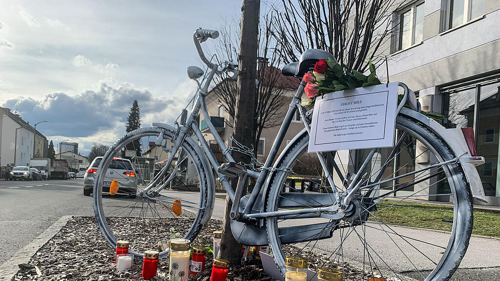 Ghostbike