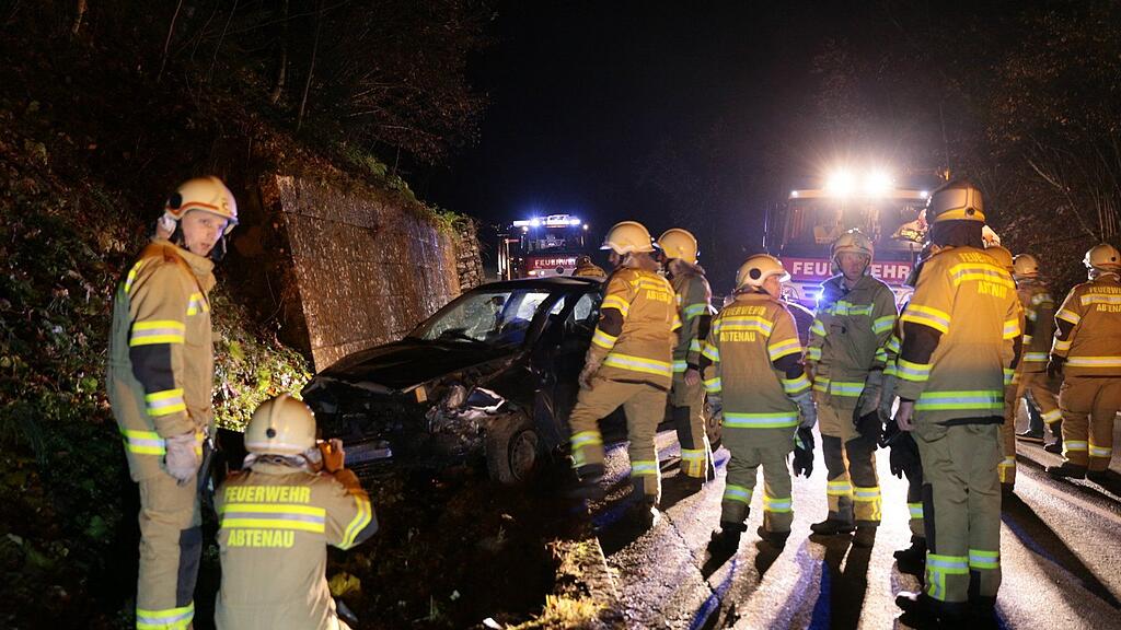 Die Tennengauerin wurde bei der Frontalkollision schwer verletzt.