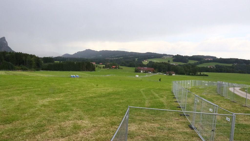 Erste Aufbauarbeiten am Electric Love 2017