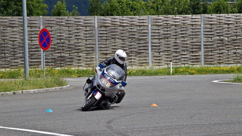 Sicherheitstraining für Biker, II
