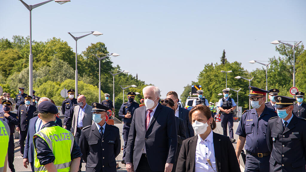 S\u00f6der und Seehofer in Freilassing