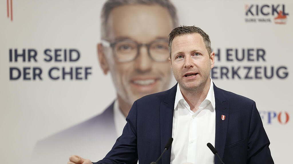 FPÖ-Plakatwelle