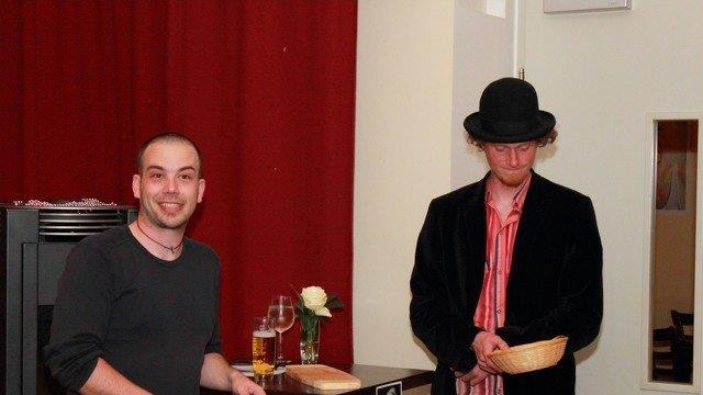Polit-Zwerge versteigert