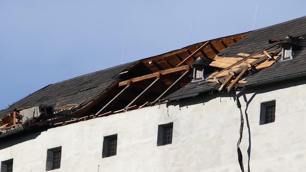 Sturm beschädigt Festung II