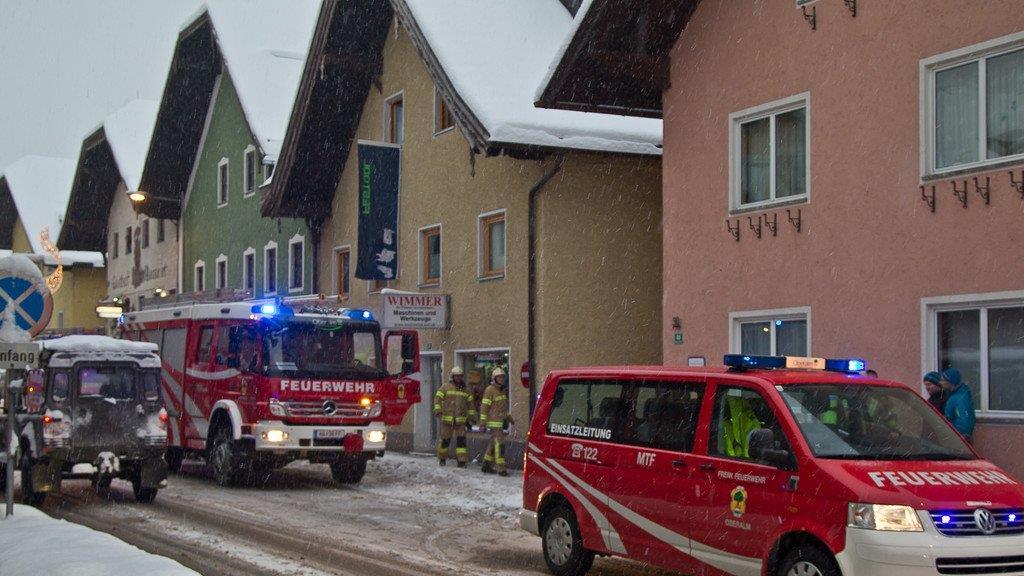 Adventkranz verursacht Brand in Oberalm