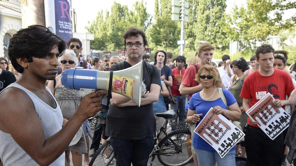 Rund 150 Menschen bei Demo gegen Abschiebung in Wien