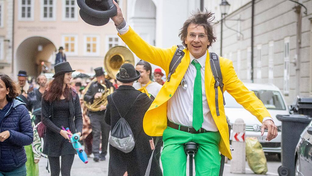Zirkus-Walk vom Salzburger Winterfest
