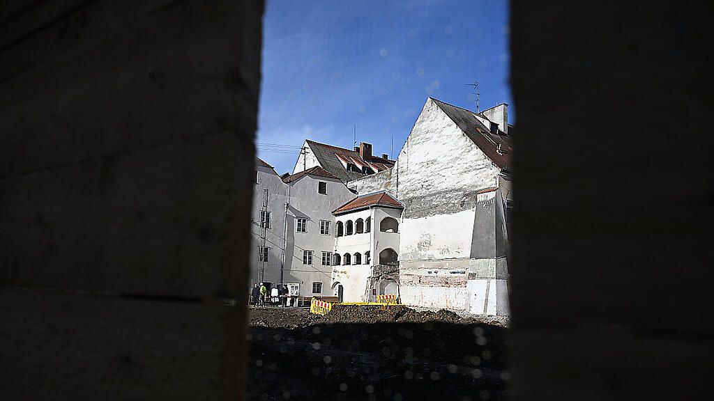 Die Bagger sind aufgefahren