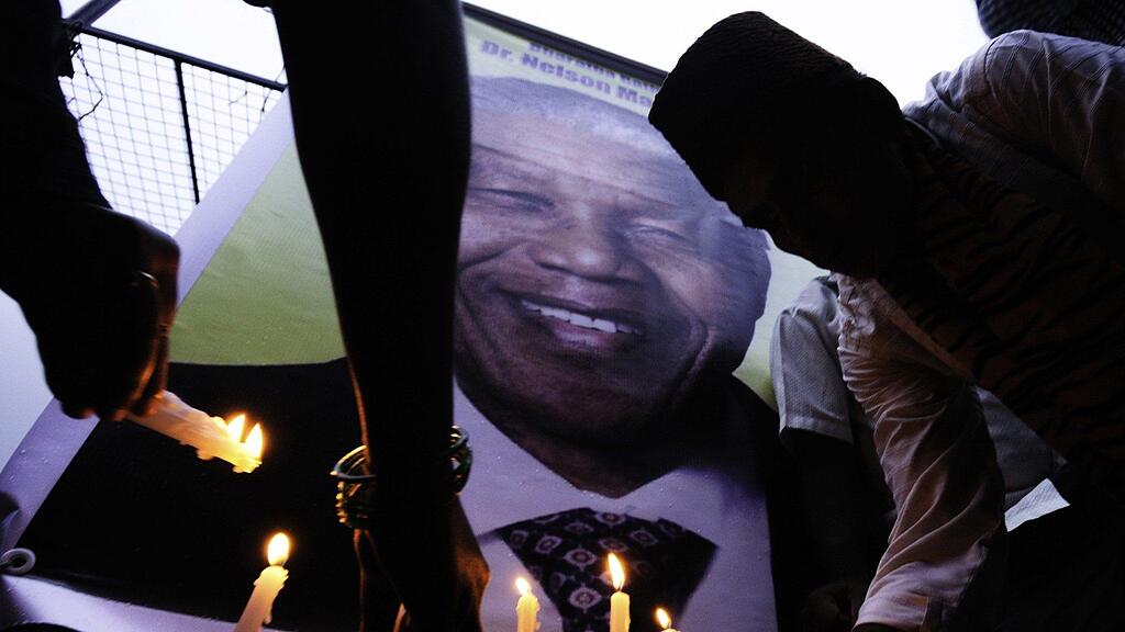 Nelson Mandela soll es wieder besser gehen, heißt es.