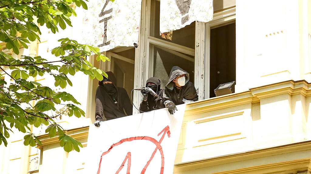 20220514-fmt_Hausbesetzung_durch_Linksextreme_in_Salzburg_KJ016.JPG
