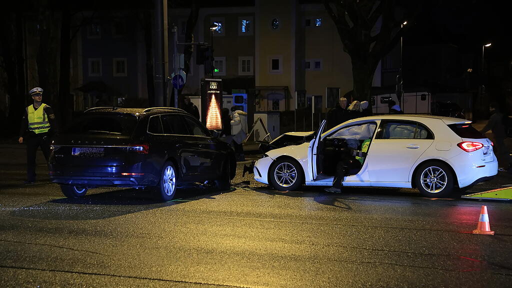 Pkw-Kollision Alpenstraße
