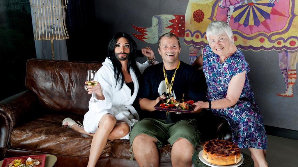 Manfred Baumann setzt Conchita Wurst in Szene
