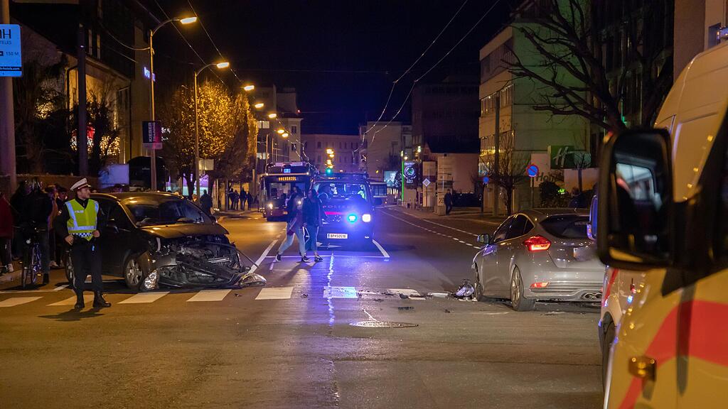 Frontal-Crash in der Sterneckstraße