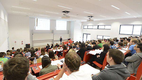 "Ausländer-Studiengebühren" an Unis gefordert