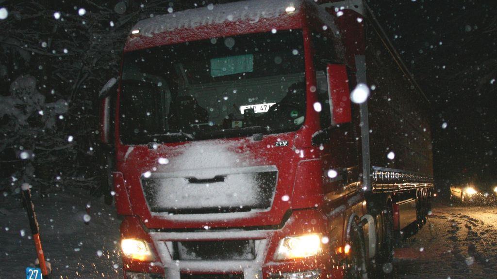 Schneefahrbahn auf B154