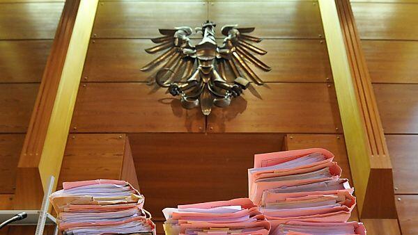 Die Frau erhielt eine Geldstrafe und bedingte Haft