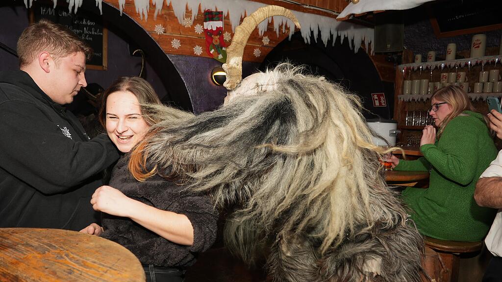 Die Untersberg Perchten in der City Alm
