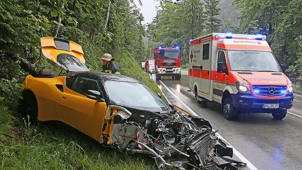 Das Luxusauto ist Schrott.