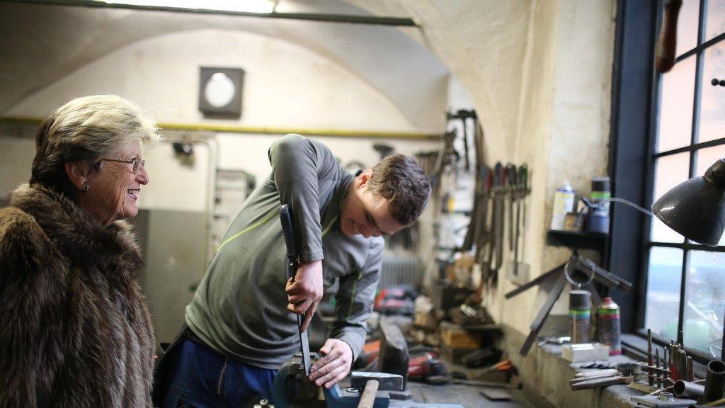 Hand.Kopf.Werk.: Parapluis über den Dächern Salzburgs