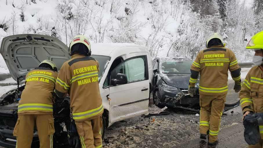 Unfall auf B164 in Hinterthal