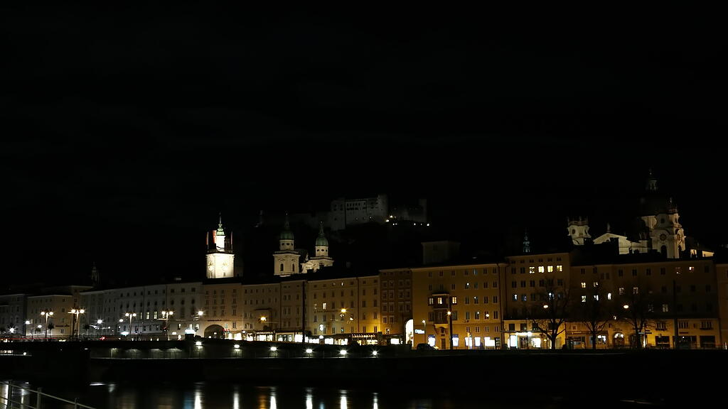 earth hour in salzburg