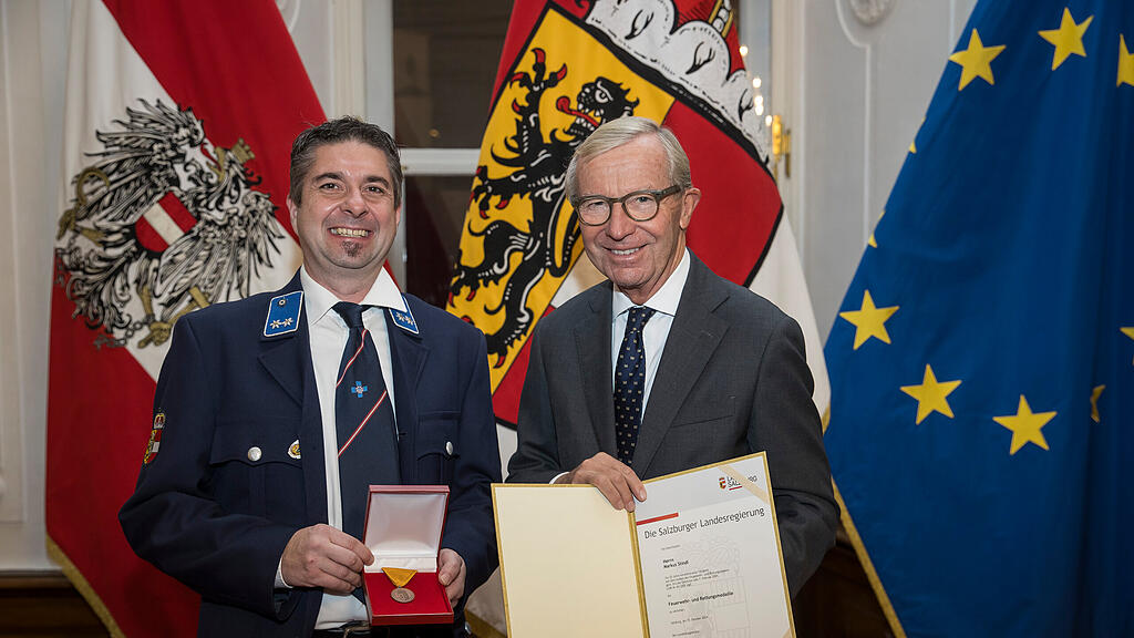 Wasserretter und Wasserretterinnen in Landesresidenz