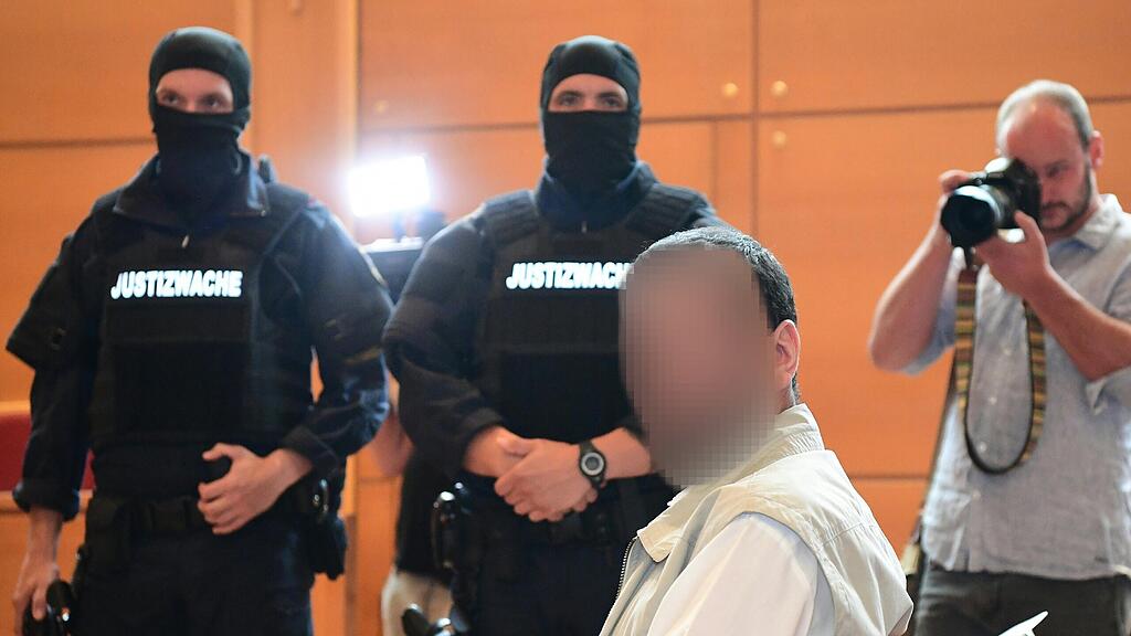 Große Sicherheitsvorkehrungen bei Prozess in Linz.