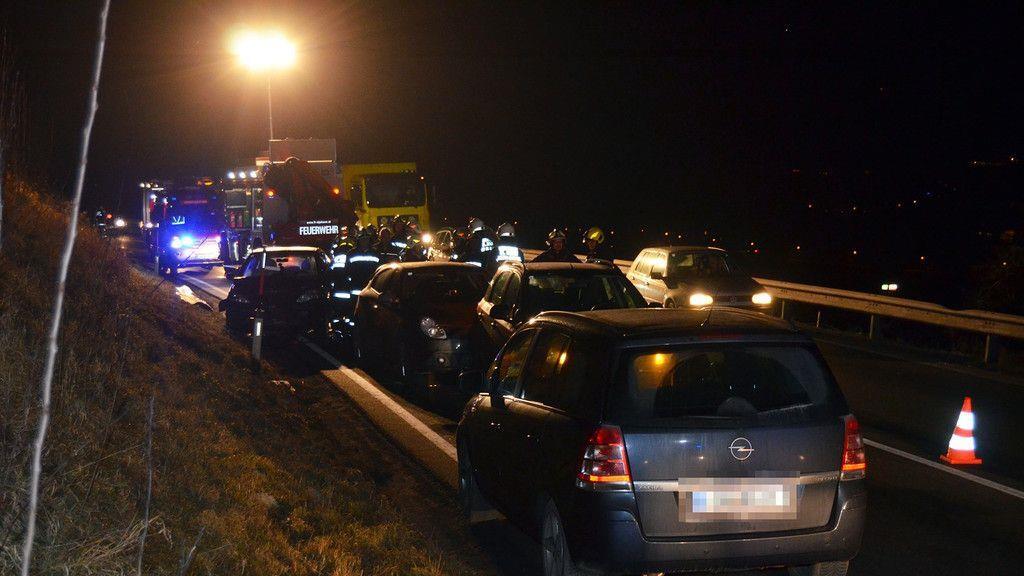 Unfall auf B311: Crash mit drei Pkw