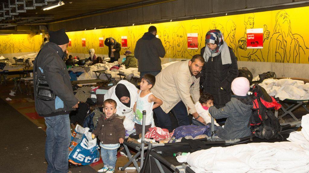 Flüchtlinge am Donnerstag am Salzburger Hauptbahnhof
